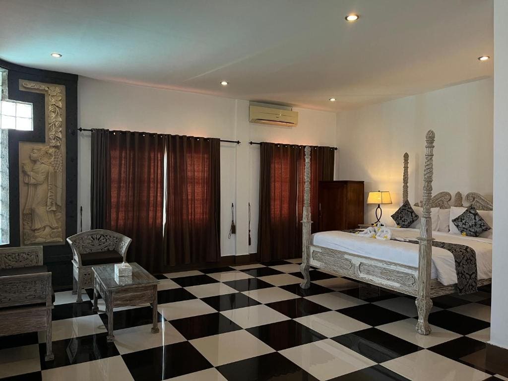 Four-Bedroom Holiday Home room - Image 3