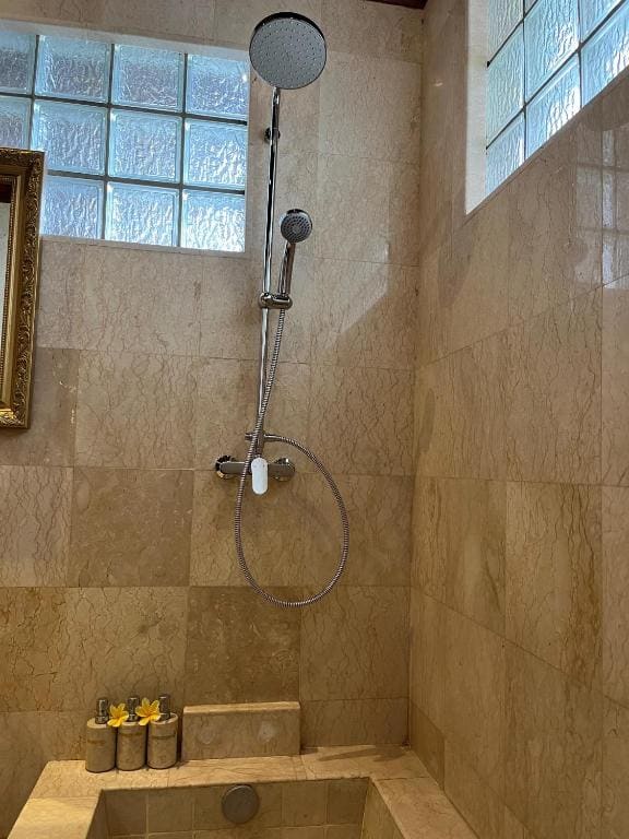 One-Bedroom with Pool View room - Image 2