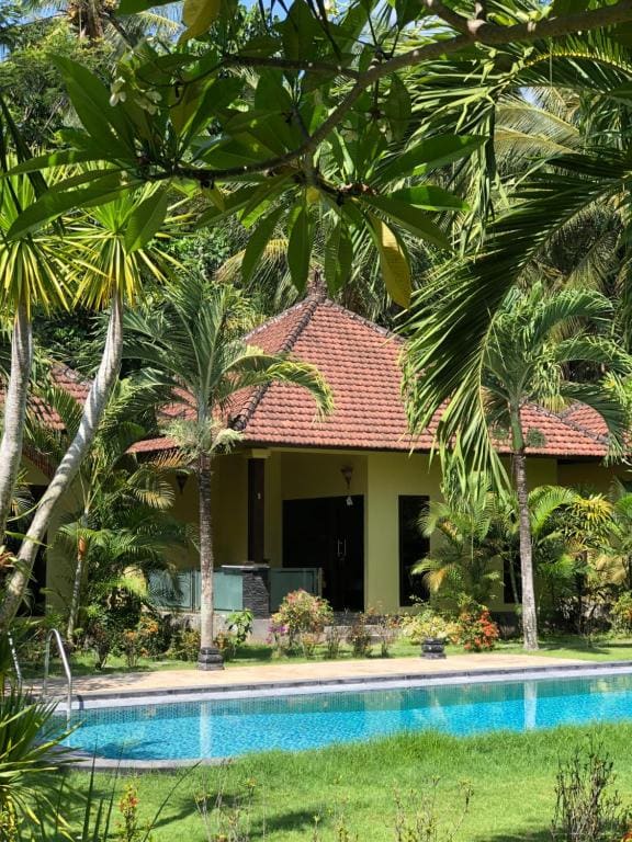Deluxe Bungalow with Garden View room - Image 1