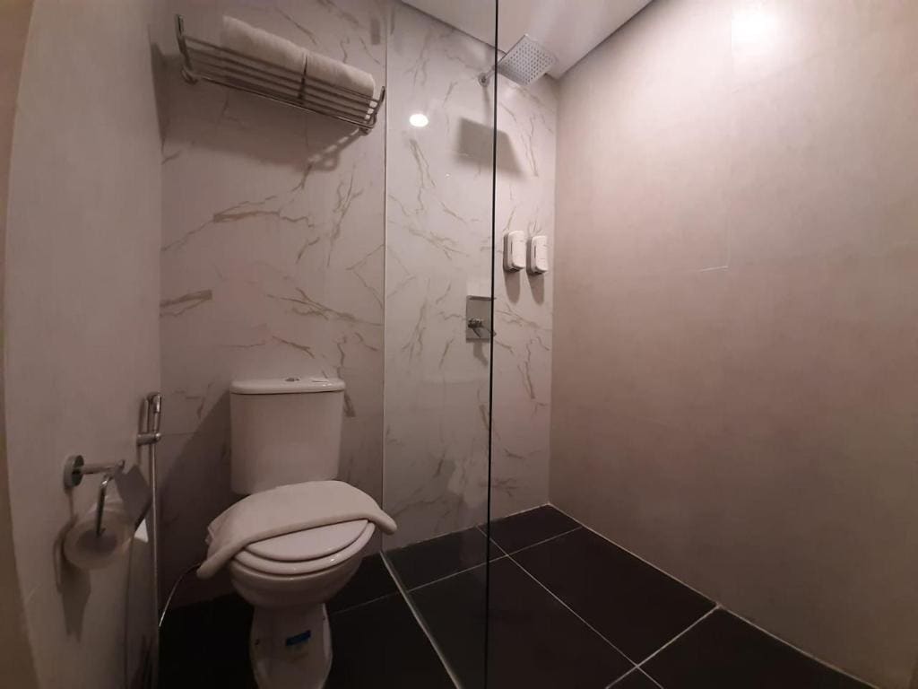 Deluxe Queen Room room - Image 2