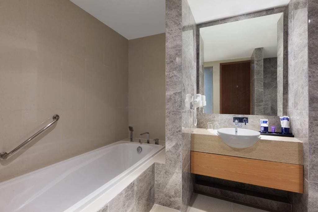 Family Room room - Image 3