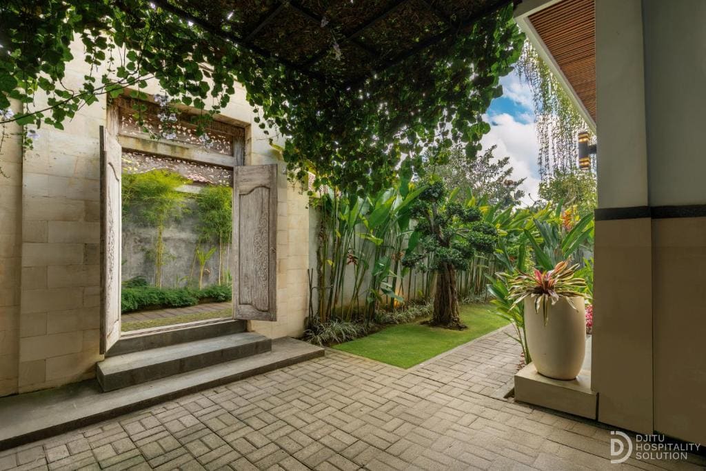 Double Room with Terrace room - Image 2