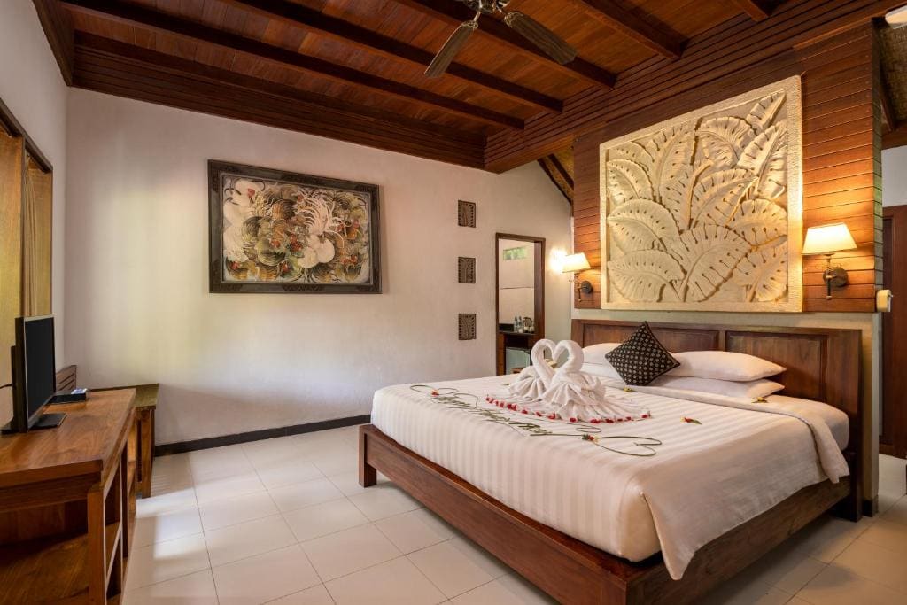 Junior Suite with Pool View room - Image 3