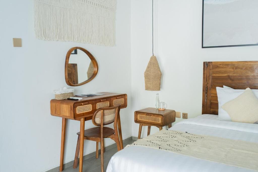 One-Bedroom Villa with Private Pool and Bathtub room - Image 3