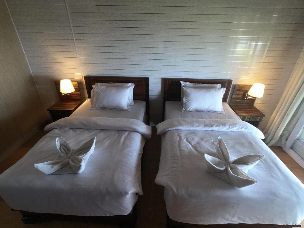 Deluxe Double or Twin Room room - Image 3
