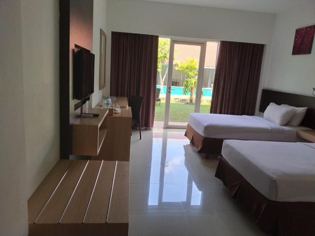 Double Room with Balcony room - Image 3
