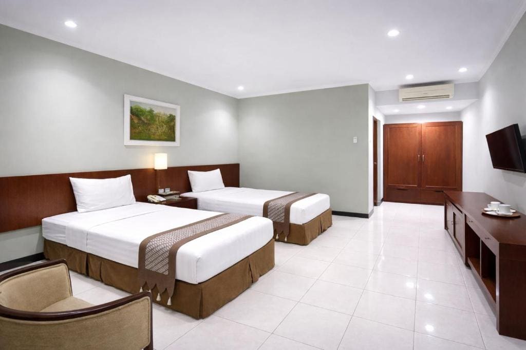 Deluxe Twin Room room - Image 2
