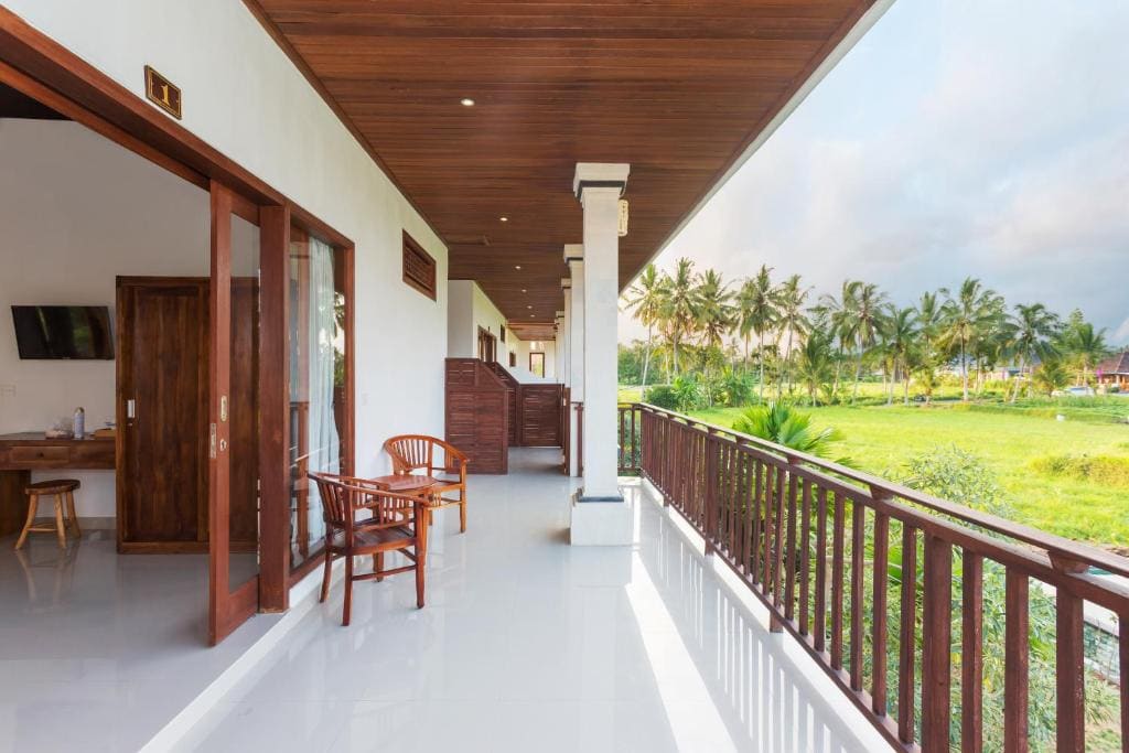 Deluxe Double Room with Balcony room - Image 2