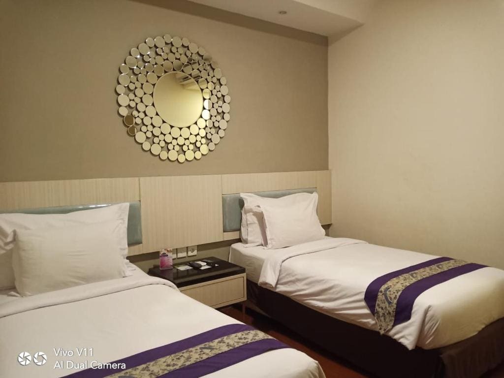 Deluxe Twin Room room - Image 2