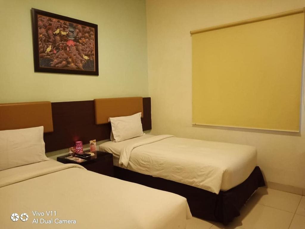 Superior Twin Room room - Image 2