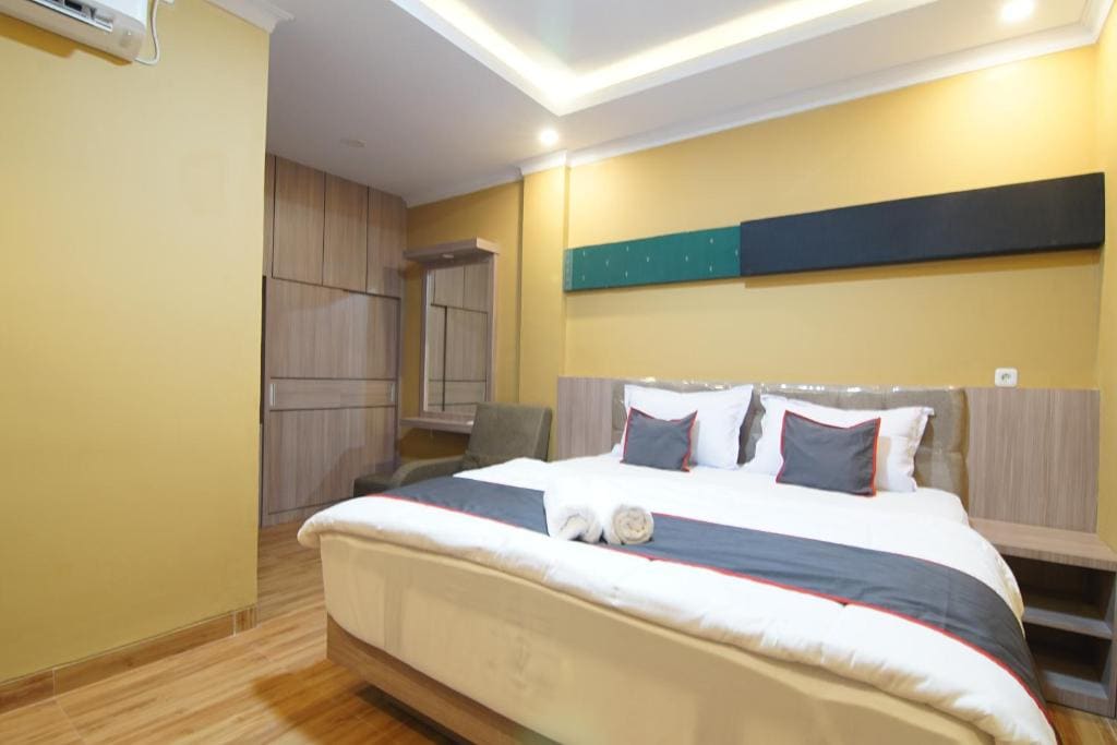 Deluxe Suite room - Image 3