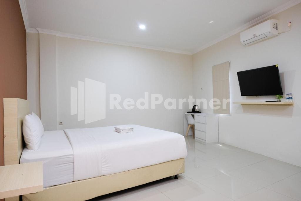 Deluxe Queen Room room - Image 3
