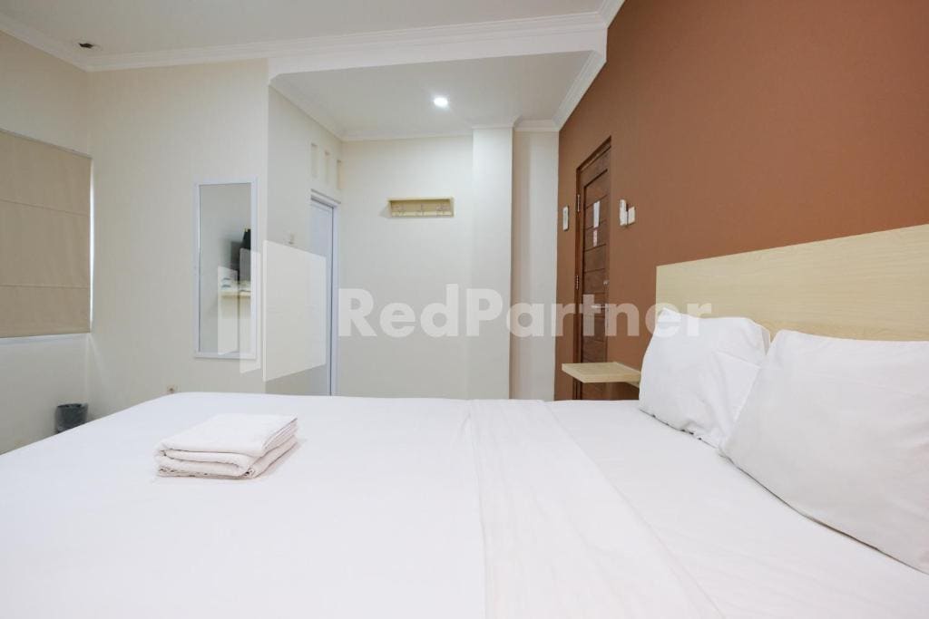 Deluxe Queen Room room - Image 2