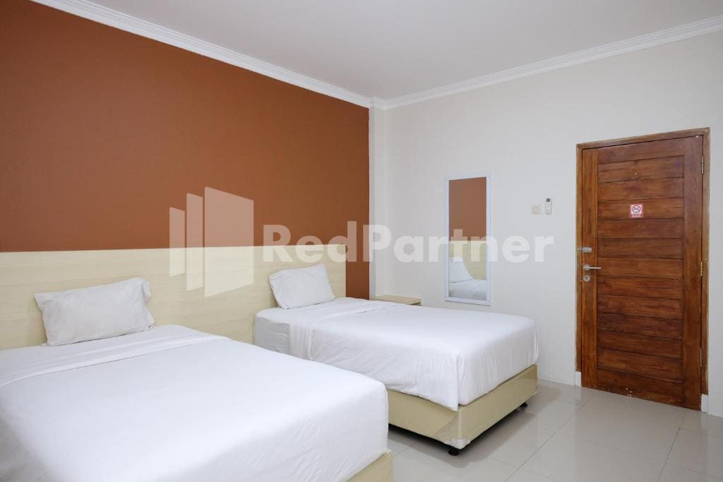Deluxe Twin Room room - Image 1