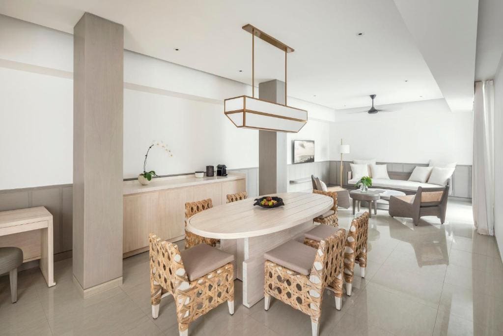 One Bedroom Suite room - Image 2