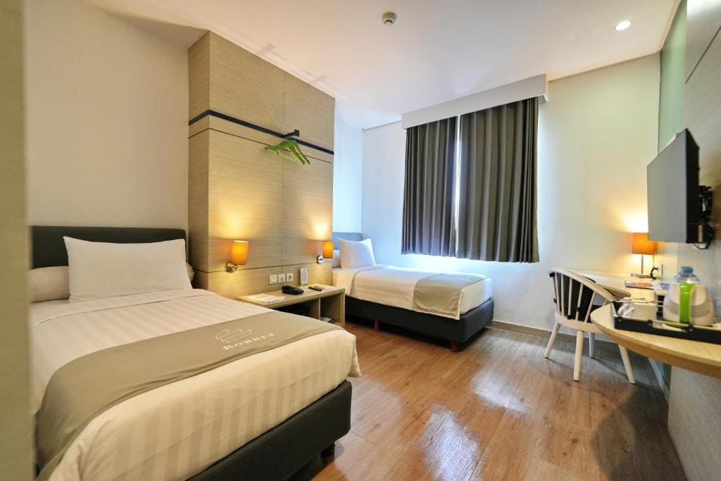 Superior Twin Room room - Image 2