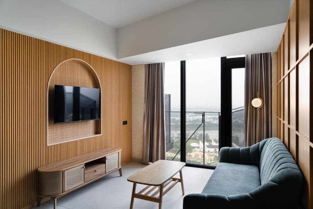 Two-Bedroom Apartment with Balcony room - Image 1