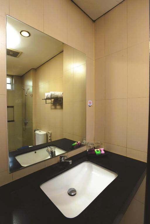 Smart Twin Room room - Image 3