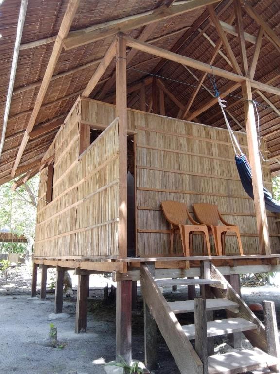 Bungalow - Beach Front room - Image 2
