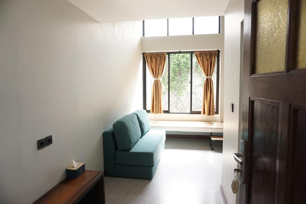 Double Family Room with Garden View room - Image 2