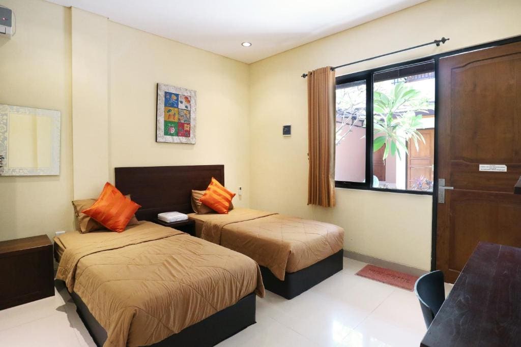 Superior Twin Room room - Image 3