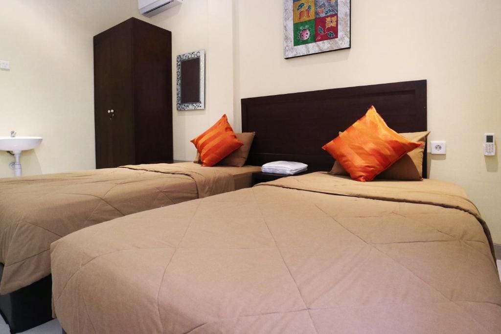 Superior Twin Room room - Image 1