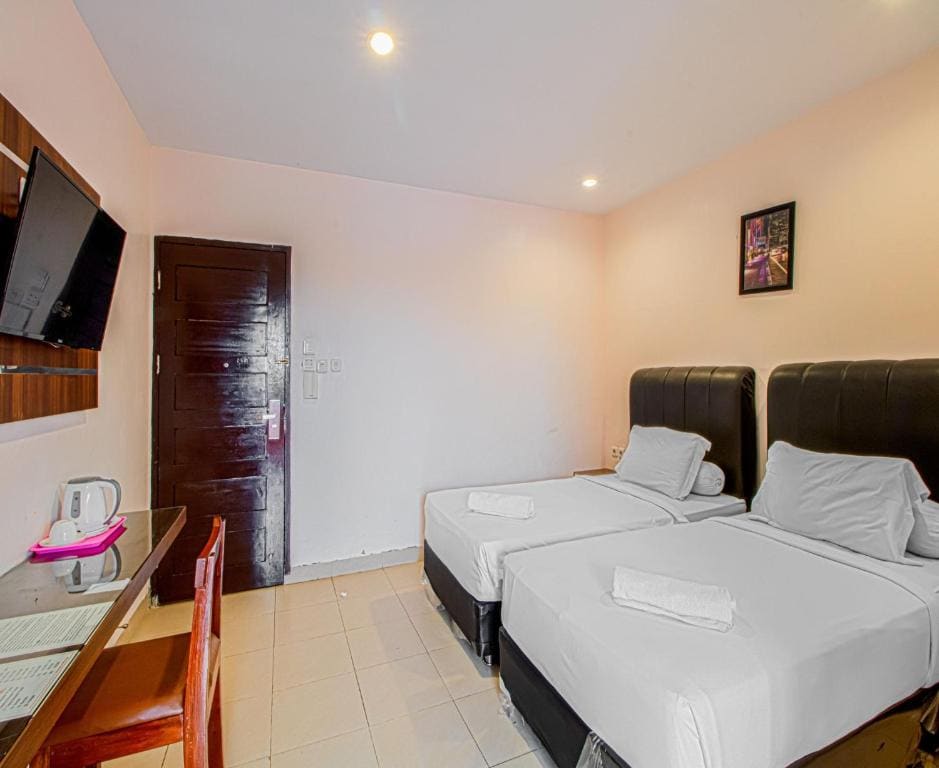 Deluxe Twin Room room - Image 3