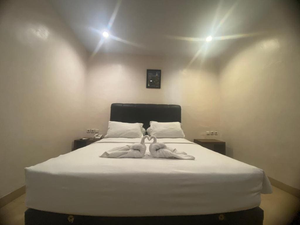 Superior Twin Room room - Image 3