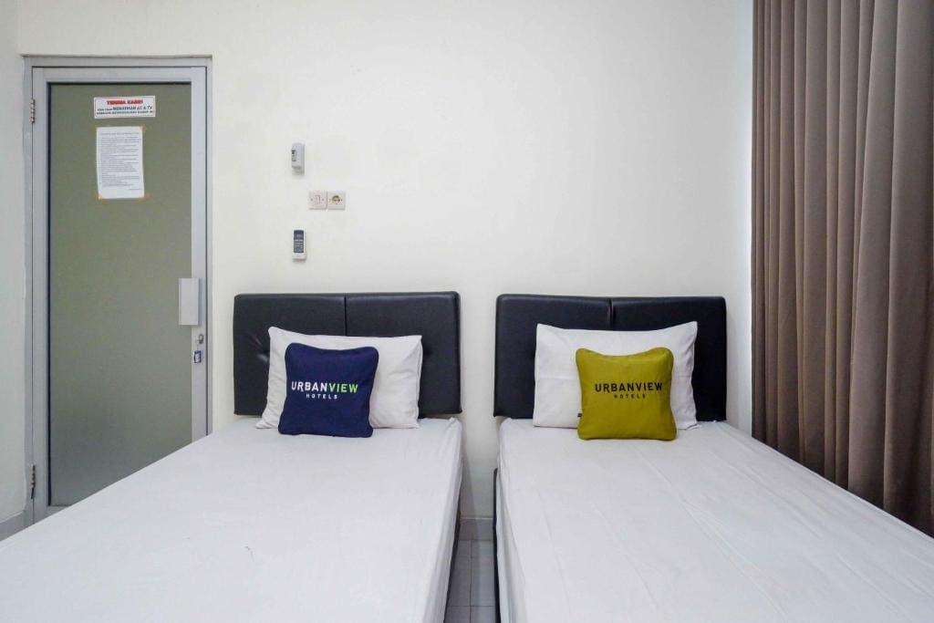 Deluxe Twin Room room - Image 1