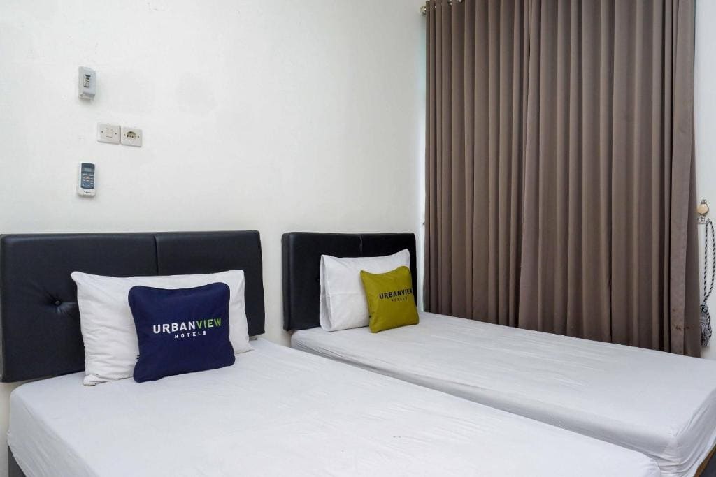 Deluxe Twin Room room - Image 2