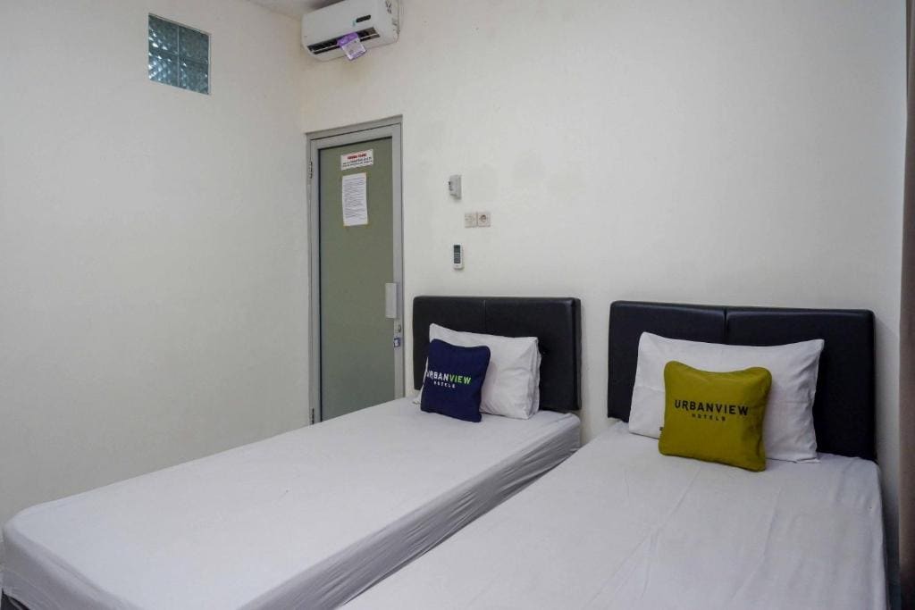 Deluxe Twin Room room - Image 3