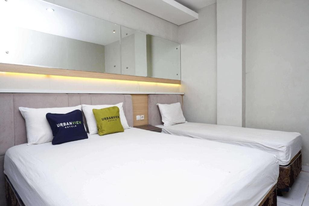 Family Room room - Image 1