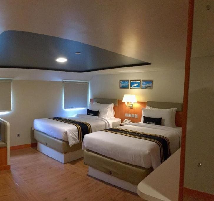 Deluxe Twin Room room - Image 1