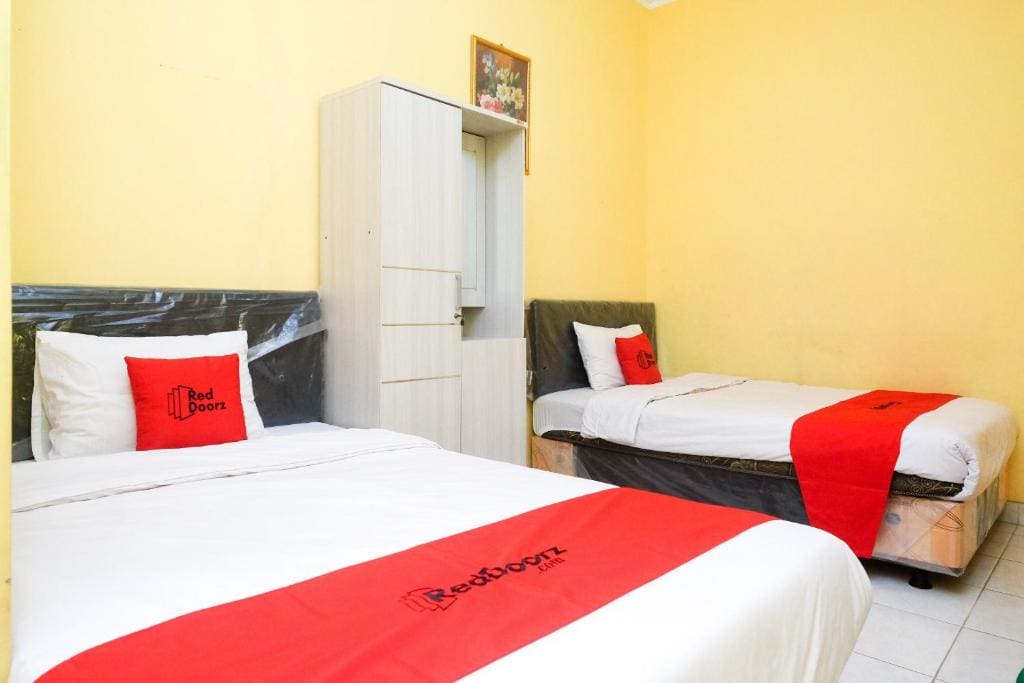 Standard Twin Room room - Image 1