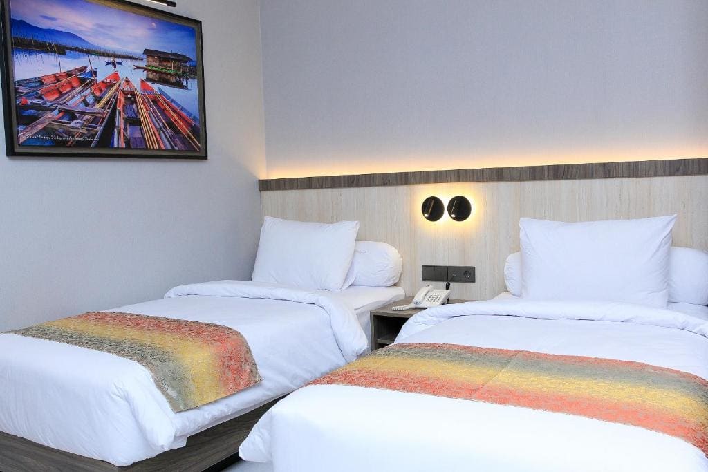 Deluxe Twin Room room - Image 3