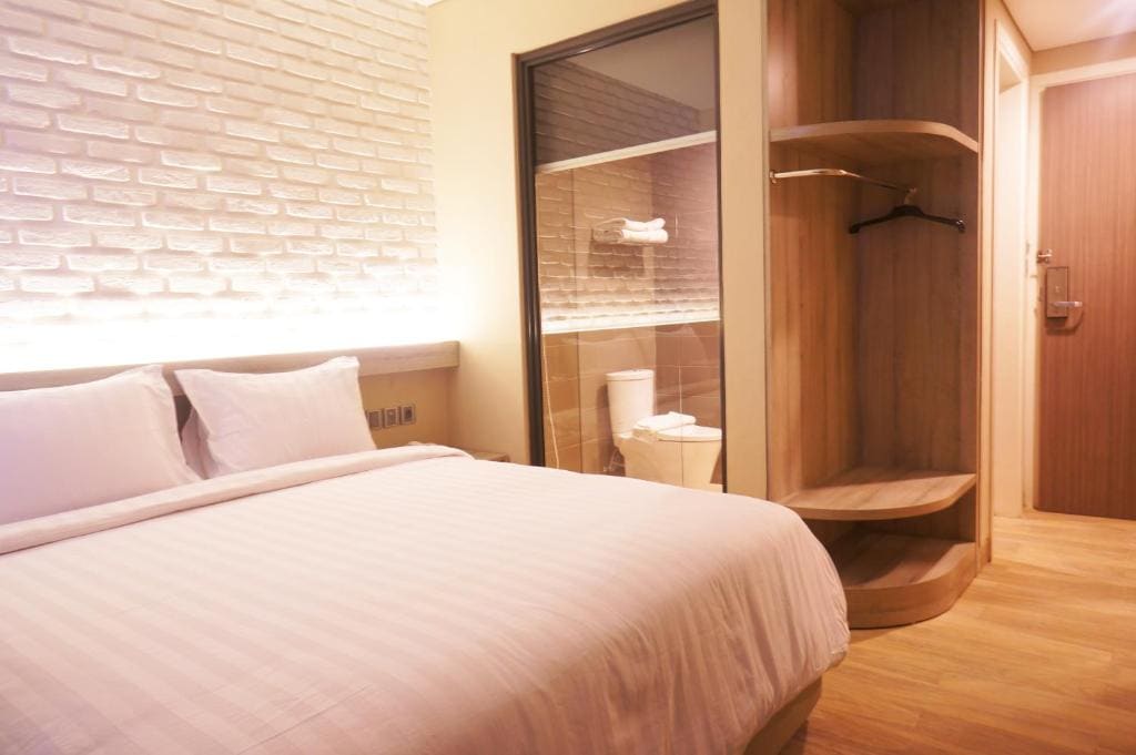 Superior Queen Room with Sea View room - Image 1