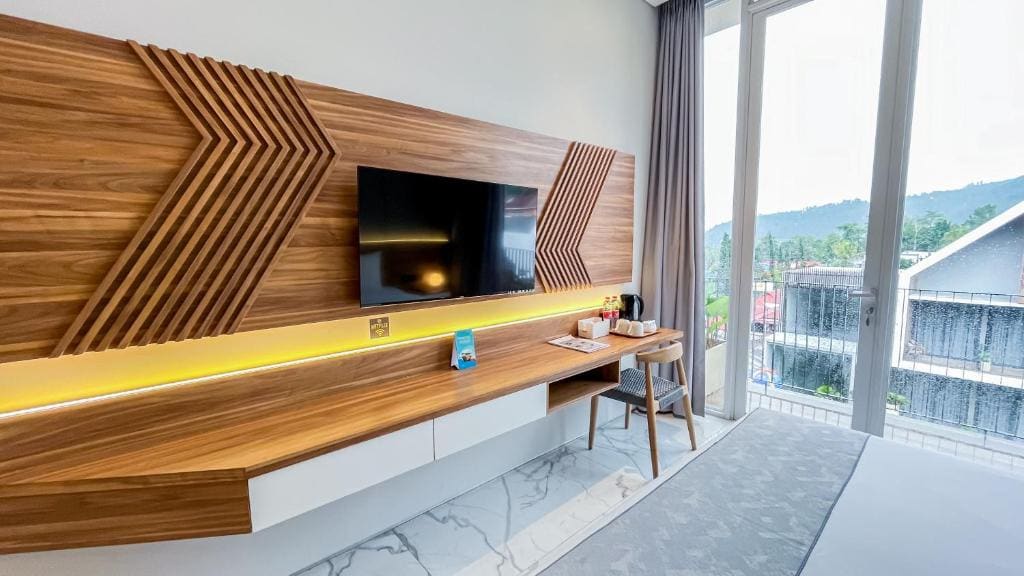 Twin Room with Balcony room - Image 2