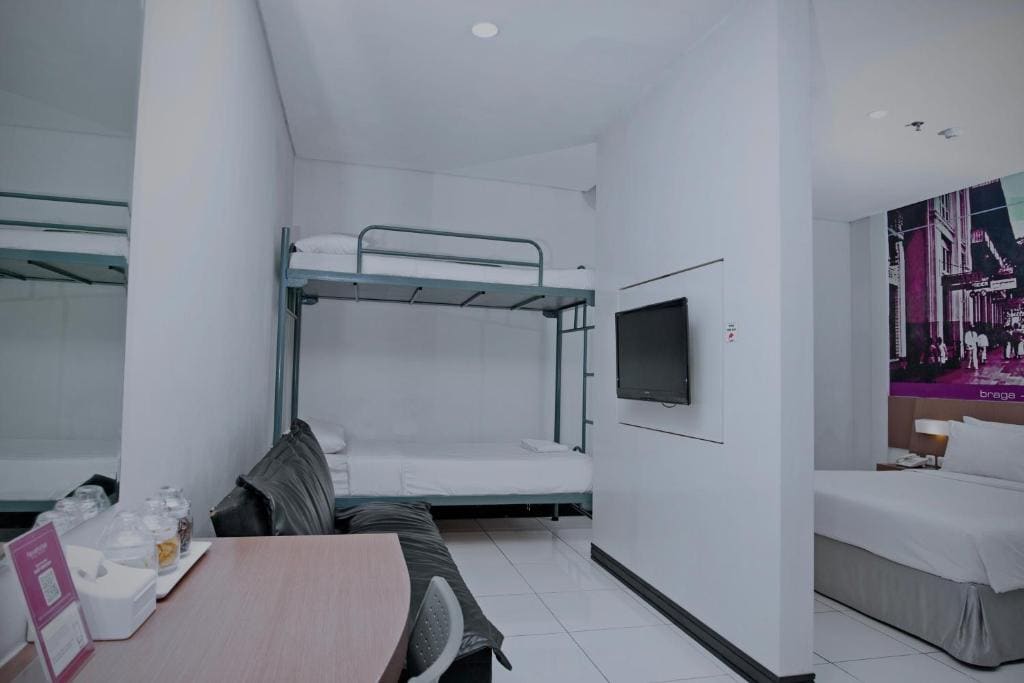 Family Room with Bunk Bed room - Image 1