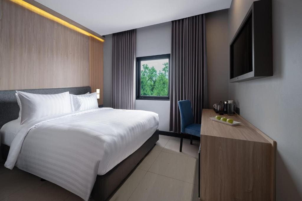 Superior Double or Twin Room room - Image 3