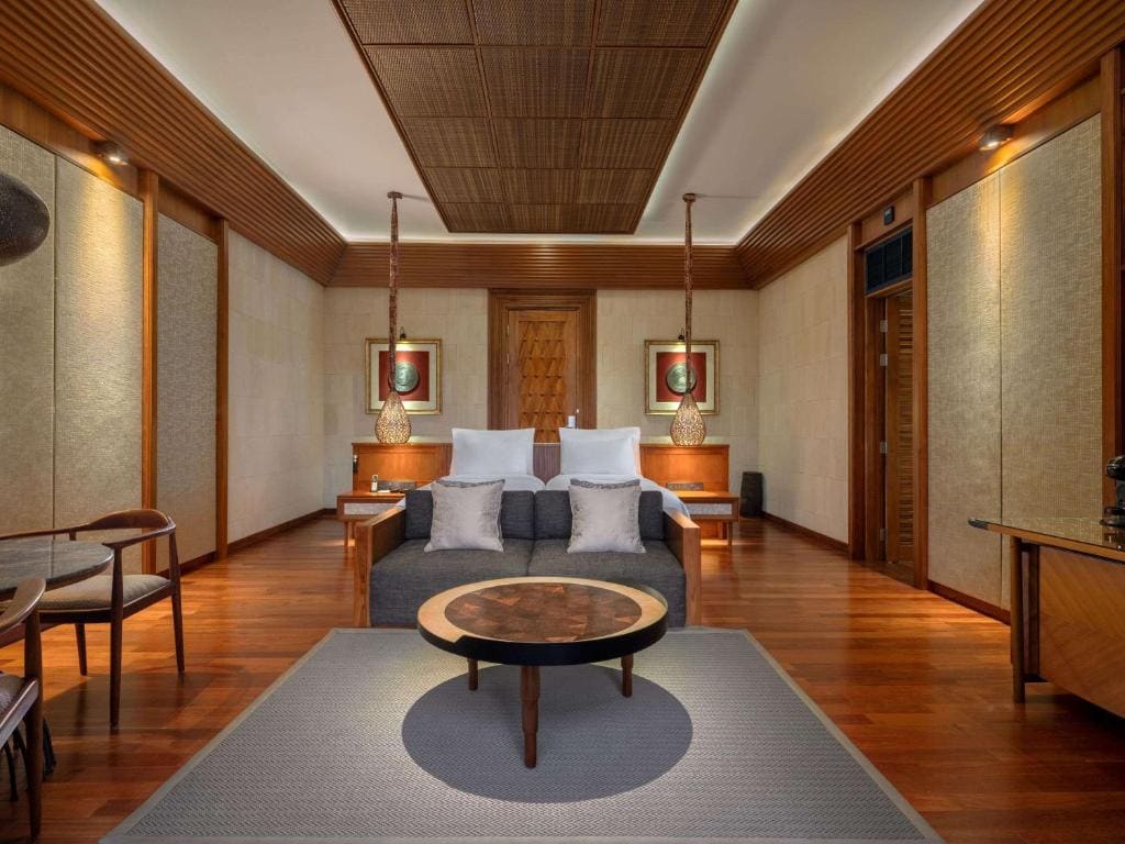Sunset View Villa King room - Image 3