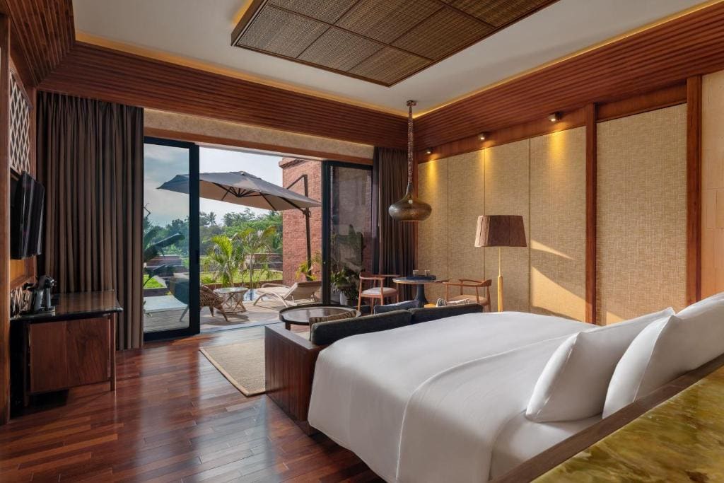 Sunset View Villa King room - Image 1