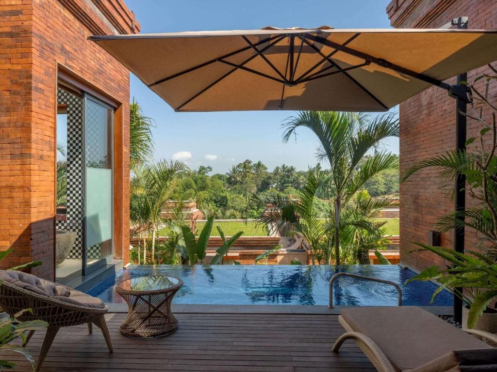 Pool View Villa King room - Image 3