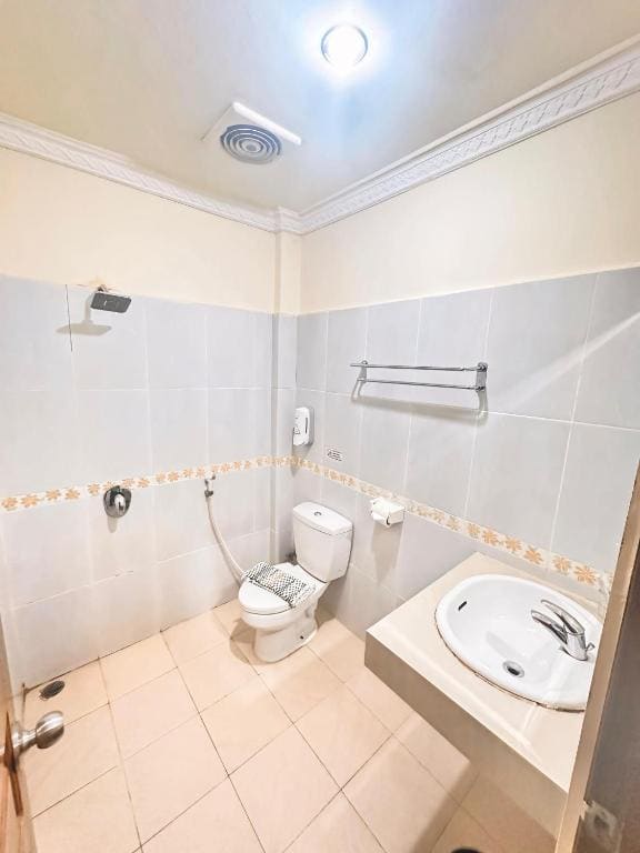 Deluxe Double or Twin Room room - Image 2