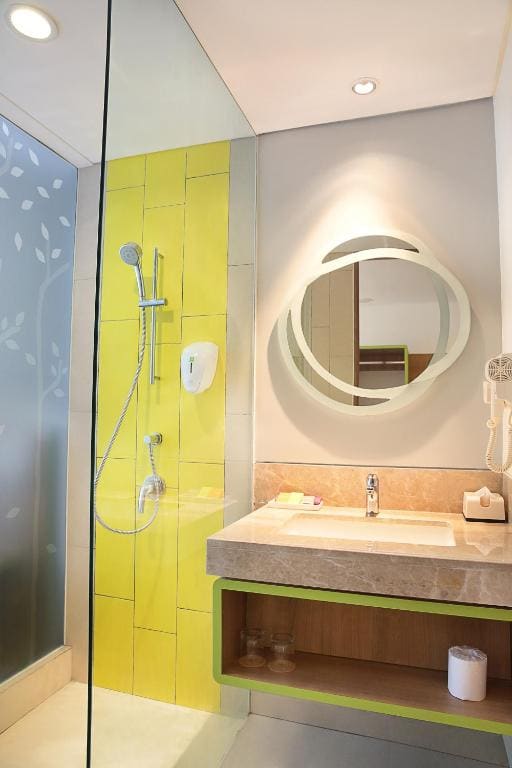 Superior Twin Room room - Image 3