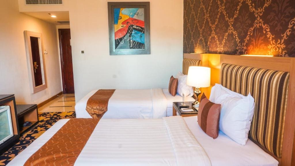 Deluxe Twin Room Only room - Image 1
