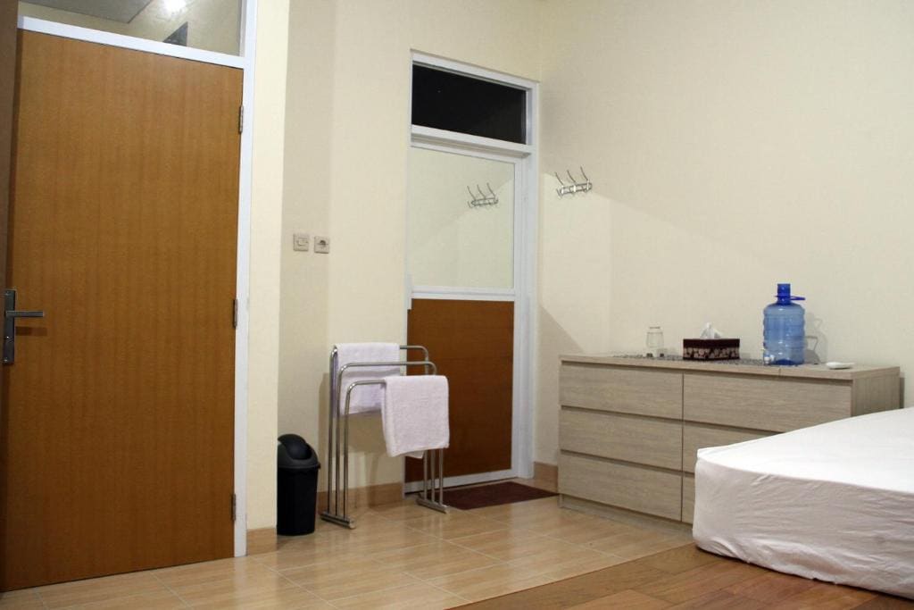 Standard Family Room room - Image 1