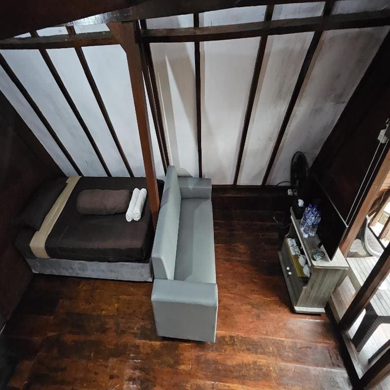 Family Room room - Image 2
