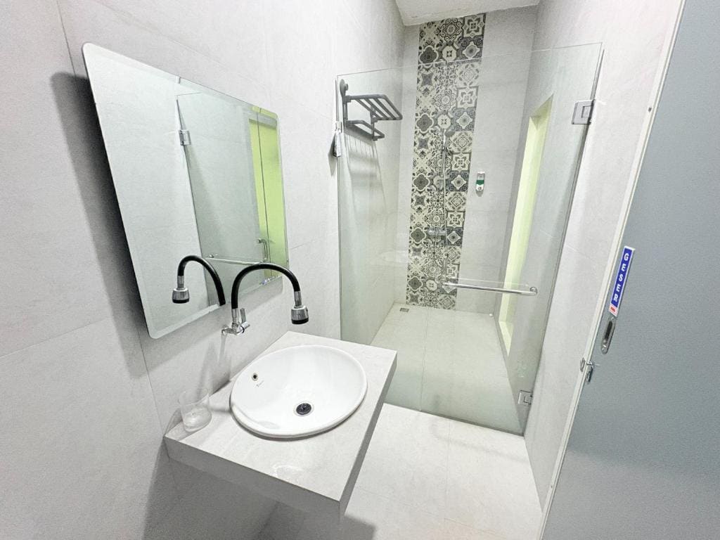 Deluxe Twin Room room - Image 1