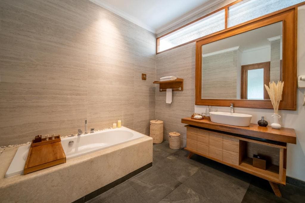 Suite with Garden View room - Image 3