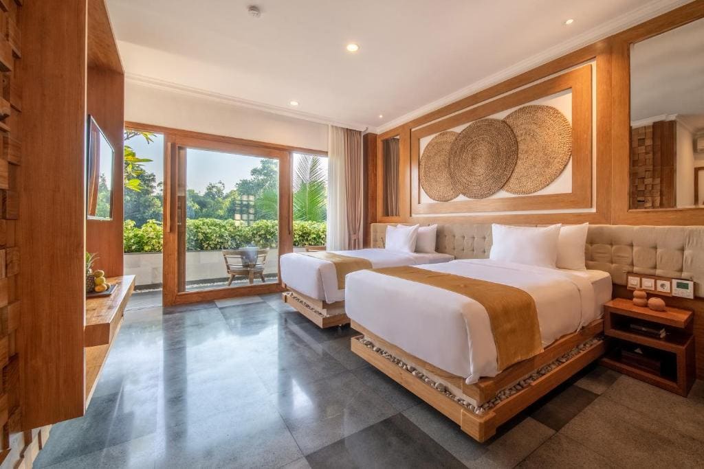 Suite with Garden View room - Image 2